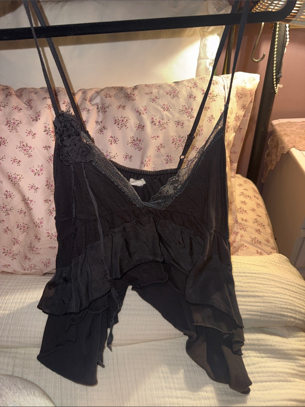 Kimchi Blue Aaliyah Babydoll Cami in Black | Urban Outfitters | 100% cotton ๐งธ - Picture 2 of 5